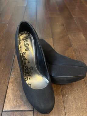 Brash Black Suede-Look Platform Pump